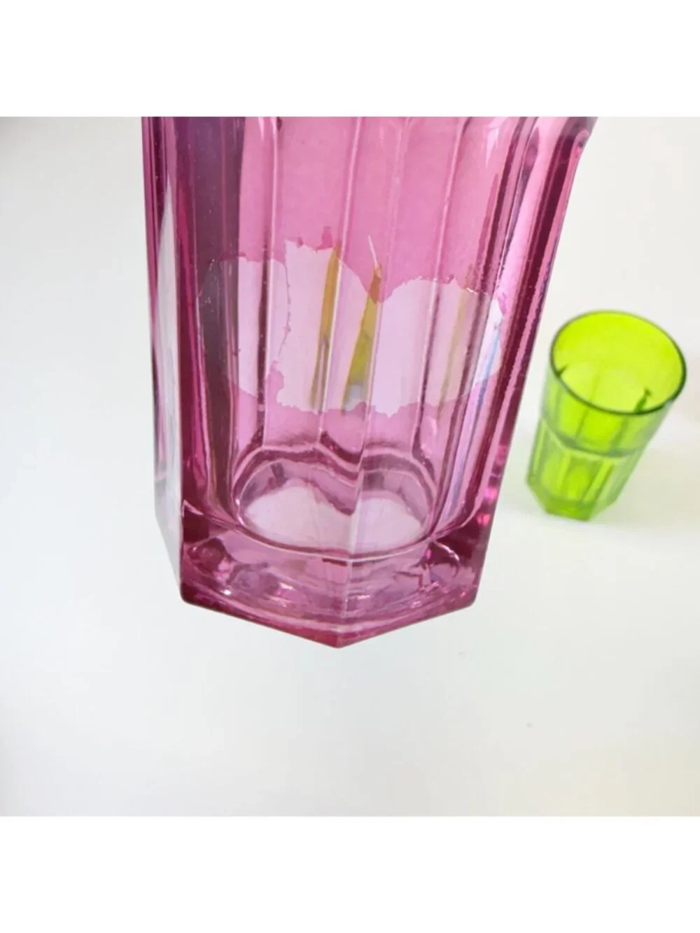 Set Of 6 Colored Glass 6 oz Tumblers With Chrome Metal Holder Retro Design
